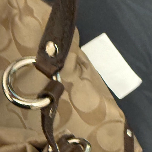 Vintage coach Carly hobo shoulder purse- used condition - Picture 4 of 8